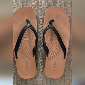 OLUKAI Iwi Flip Flop SANDALS  Comfort Anatomical Sz 8